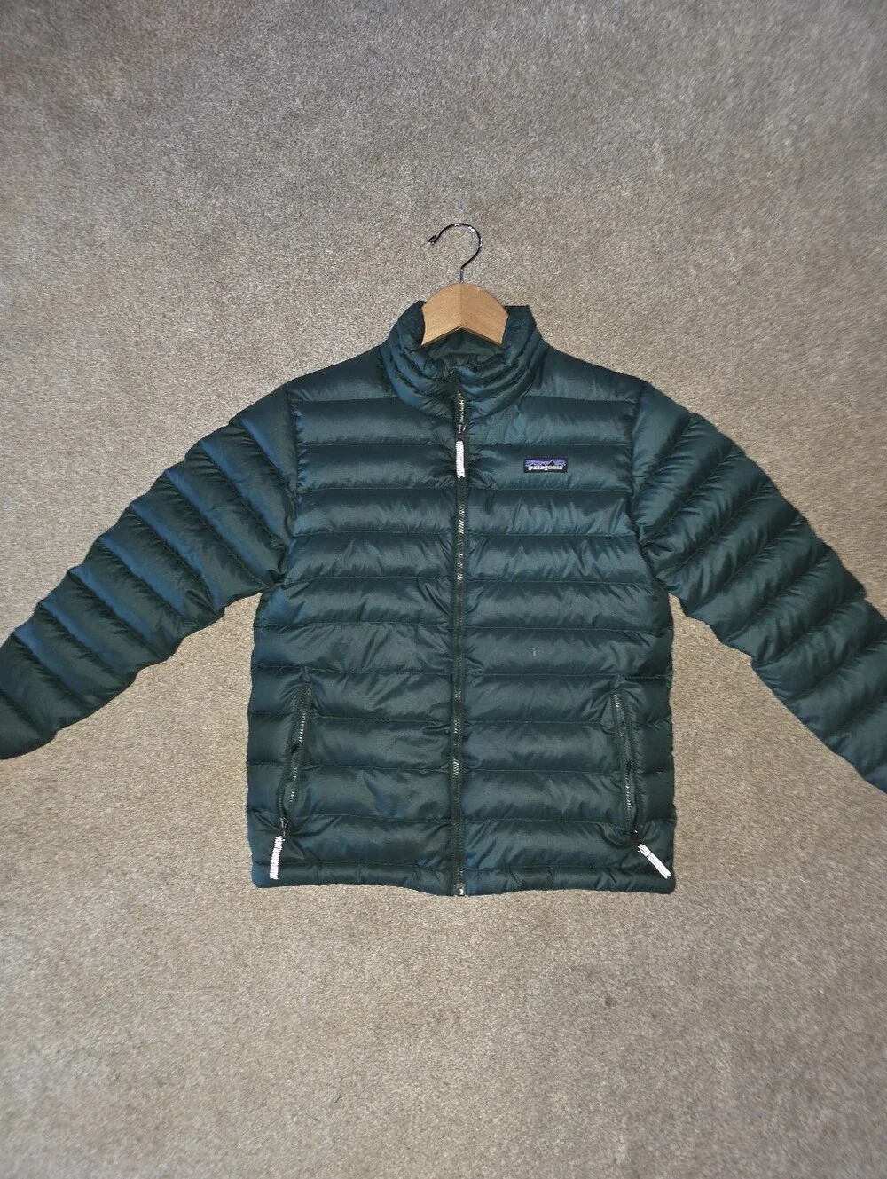 Patagonia Forest Green Down Puffer kids jacket size 10 - Picture 4 of 12